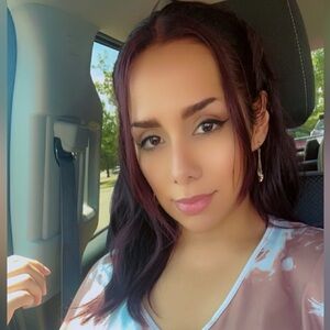 Meet your Posher, Eve